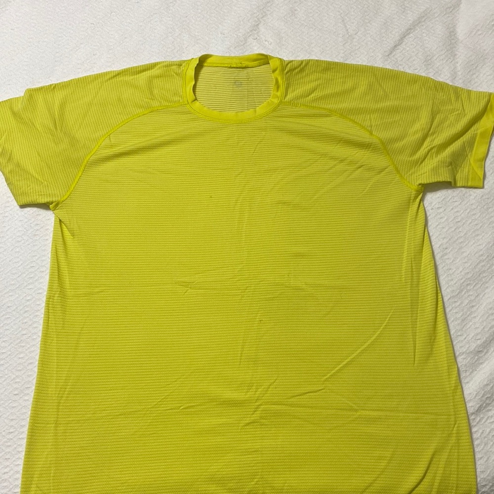 Men’s workout tee